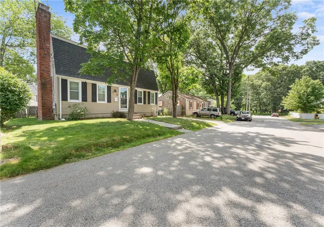 4th image of 21 Bailey St, East Providence, RI 02916 | MLS# 1417155