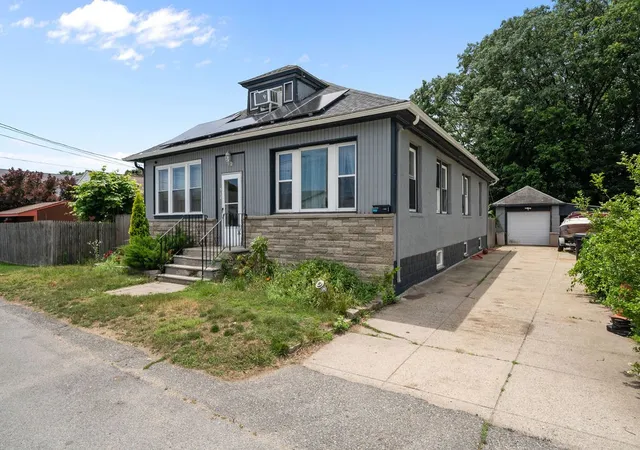 Homes for sale in North Providence, RI | 310 Langdon St, North Providence, RI 02904 | MLS# 1416608