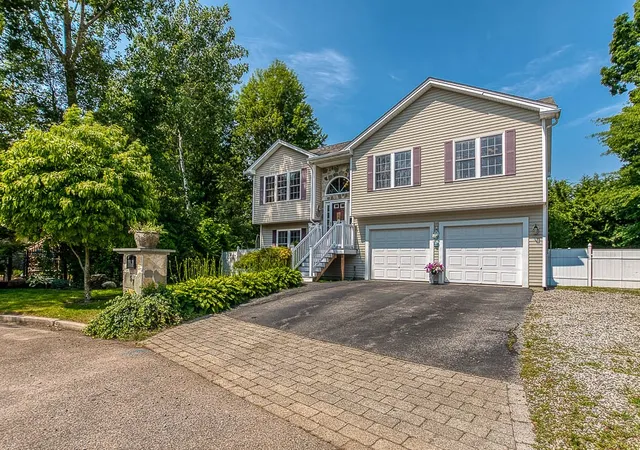 29th image of 57 Mckay Ct, Warwick, RI 02889 | MLS# 1416998