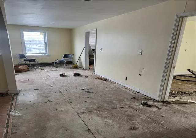 2nd image of 140 Dexter St, Pawtucket, RI 02860 | MLS# 1417180