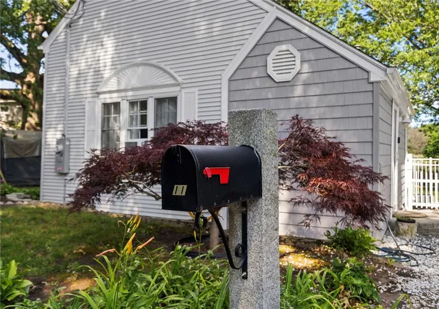 2nd image of 11 N Shore St, Warwick, RI 02889 | MLS# 1416656
