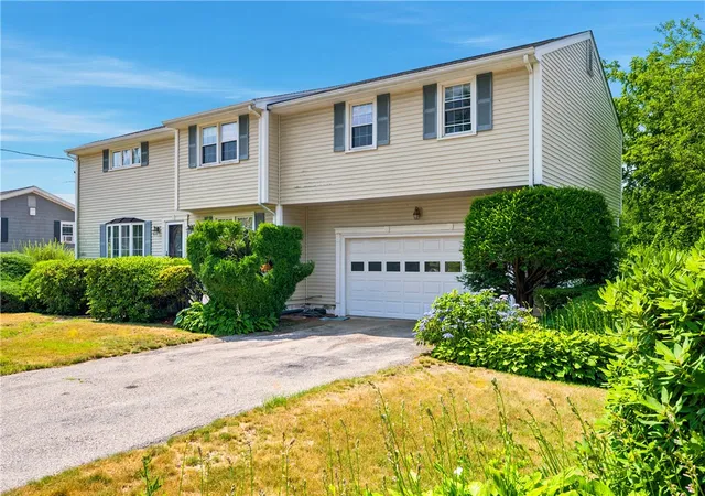 2nd image of 16 Old Simmonsville Rd, Johnston, RI 02919 | MLS# 1417184