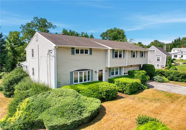 5th image of 16 Old Simmonsville Rd, Johnston, RI 02919 | MLS# 1417184