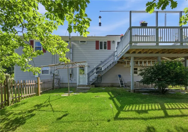 Homes for sale in Middletown, RI | 18 Continental Dr, Middletown, RI 02842 | MLS# 1417136