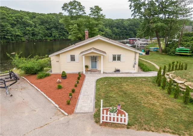 Homes for sale in Burrillville, RI | 55 Alan Ave, Burrillville, RI 02859 | MLS# 1417053