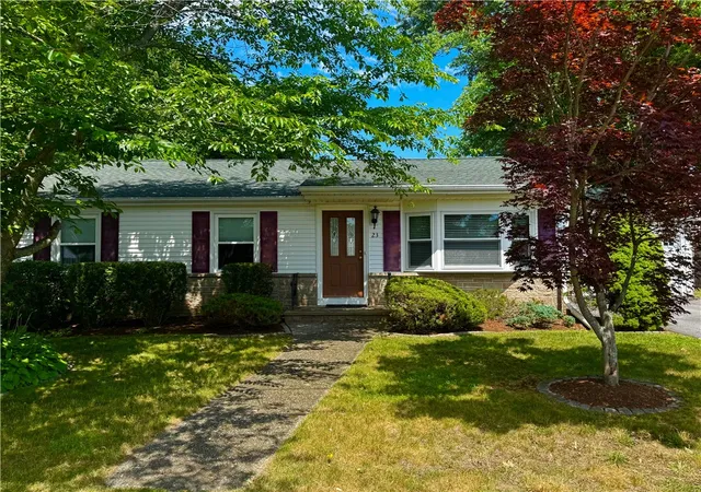Homes for sale in Lincoln, RI | 23 Edendale Dr, Lincoln, RI 02865 | MLS# 1416088