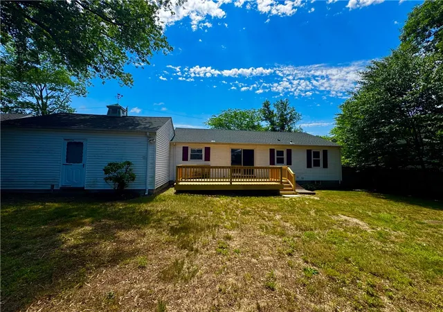 Homes for sale in Lincoln, RI | 23 Edendale Dr, Lincoln, RI 02865 | MLS# 1416088