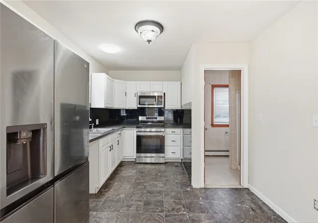 Photo 3 of Sale Pending at 16 Broom St, Providence, RI 02905 | MLS# 1417226 | Listing updated on 2026-08-02