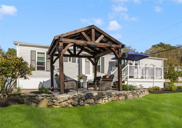 3rd image of 33 Foxtrot Dr, Charlestown, RI 02813 | MLS# 1417254