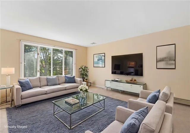 Homes for sale in Middletown, RI | 94 Ridgewood Rd, Middletown, RI 02842 | MLS# 1416475