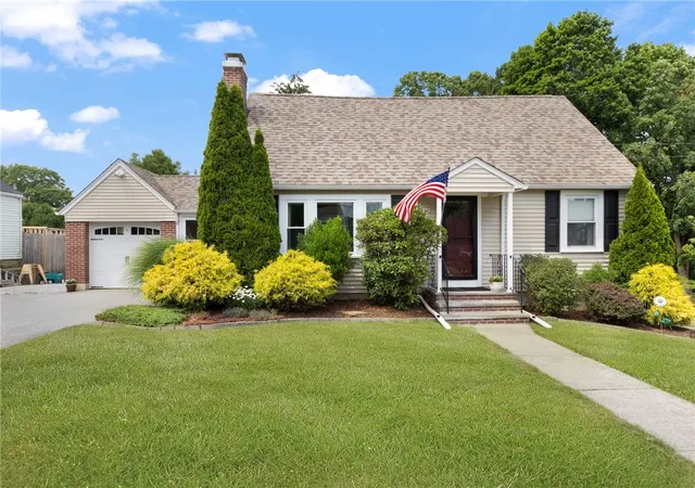 1st image of 25 Leroy Ave, Warwick, RI 02889 | MLS# 1417220
