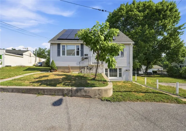 1st image of 4 Edna St, Johnston, RI 02919 | MLS# 1417198