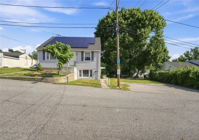 2nd image of 4 Edna St, Johnston, RI 02919 | MLS# 1417198