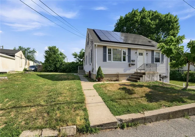 3rd image of 4 Edna St, Johnston, RI 02919 | MLS# 1417198