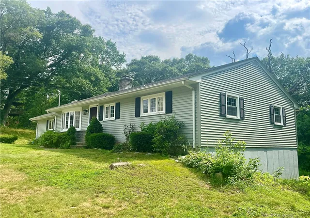 2nd image of 182 Highland St, Woonsocket, RI 02895 | MLS# 1416865