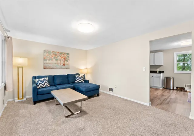 5th image of 84 Hilton Rd, Warwick, RI 02889 | MLS# 1417274