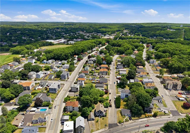 36th image of 430 Cumberland Hill Rd, Woonsocket, RI 02895 | MLS# 1416893