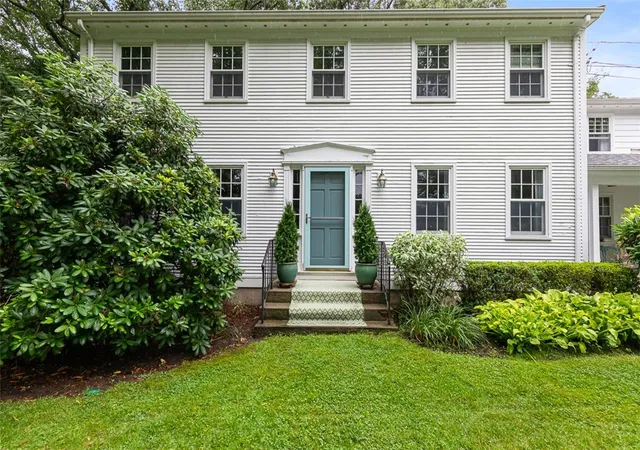 Homes for sale in Barrington, RI | 20 Terrace Dr, Barrington, RI 02806 | MLS# 1417116