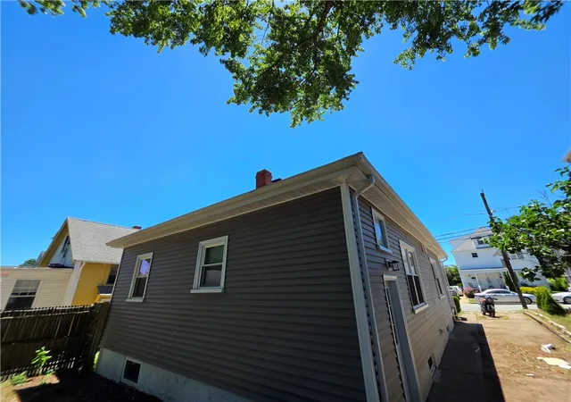 Homes for sale in East Providence, RI | 286 Sutton Ave, East Providence, RI 02914 | MLS# 1417267