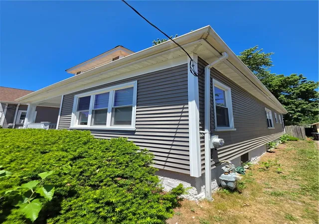 Homes for sale in East Providence, RI | 286 Sutton Ave, East Providence, RI 02914 | MLS# 1417267