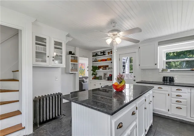 Homes for sale in Portsmouth, RI | 279 Jepson Ln, Portsmouth, RI 02871 | MLS# 1417208