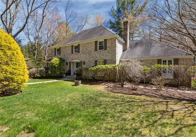 Homes for sale in East Greenwich, RI | 1340 Waterford Dr, East Greenwich, RI 02818 | MLS# 1417330