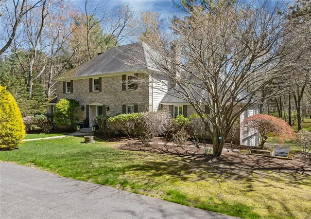 Homes for sale in East Greenwich, RI | 1340 Waterford Dr, East Greenwich, RI 02818 | MLS# 1417330