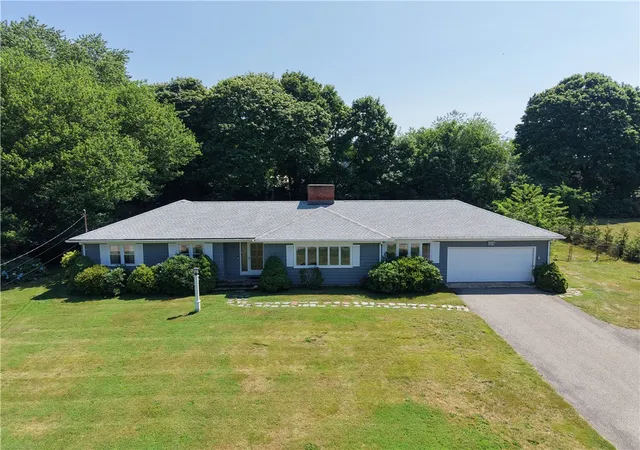 Homes for sale in Middletown, RI | 8 Wabasso Ter, Middletown, RI 02842 | MLS# 1417182