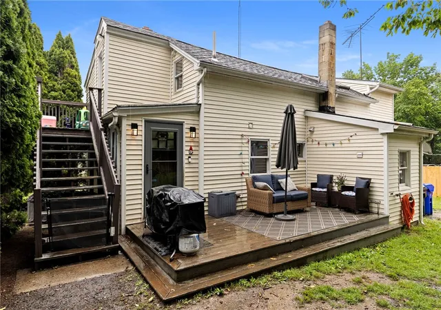Homes for sale in West Warwick, RI | 64 Tiogue Ave, West Warwick, RI 02893 | MLS# 1417364