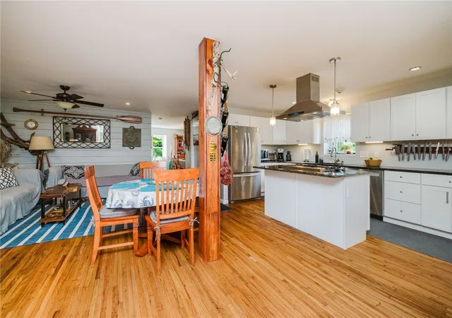 Homes for sale in Tiverton, RI | 1019 Main Rd, Tiverton, RI 02878 | MLS# 1417419