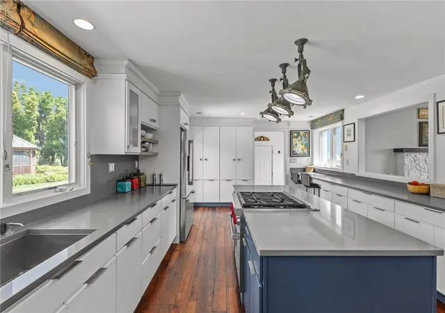 Photo 3 of Single family home for sale at 11 Stonegate Rd, Warren, RI 02885 | MLS# 1417420 | Listing updated on 2026-08-25
