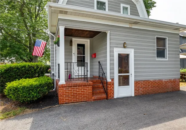 Homes for sale in East Providence, RI | 197 Wilson Ave, East Providence, RI 02916 | MLS# 1417389