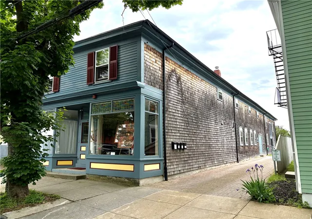 Homes for sale in Bristol, RI | 30 Bradford St, Bristol, RI 02809 | MLS# 1417434