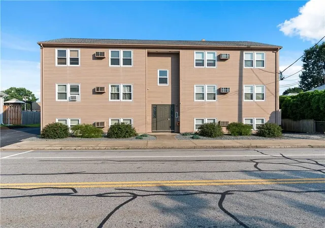 1st image of 715 Cottage St, Pawtucket, RI 02861 | MLS# 1417450