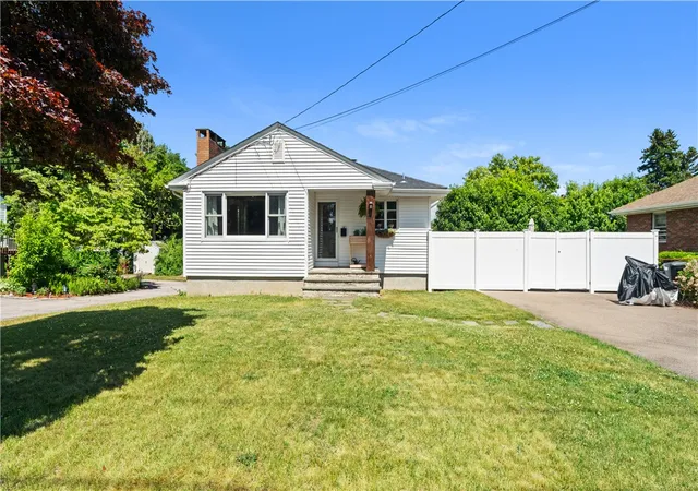 1st image of 8 Longvue Ave, Westerly, RI 02891 | MLS# 1416874