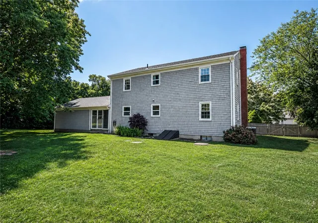 Homes for sale in Portsmouth, RI | 94 Ferreira Ter, Portsmouth, RI 02871 | MLS# 1417456