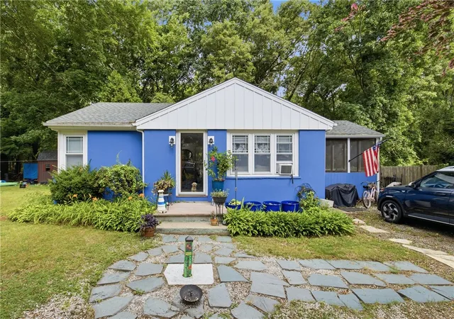 Homes for sale in North Kingstown, RI | 50 Plum Point Rd, North Kingstown, RI 02874 | MLS# 1417367