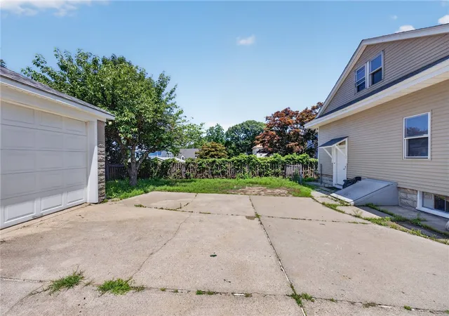 Homes for sale in Cranston, RI | 217 Pontiac Ave, Cranston, RI 02910 | MLS# 1417454