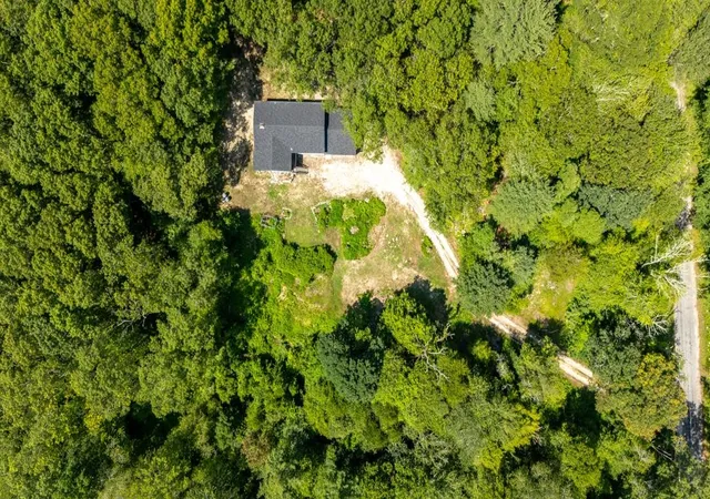 2nd image of 189 Woody Hill Rd, Hope Valley, RI 02832 | MLS# 1417469