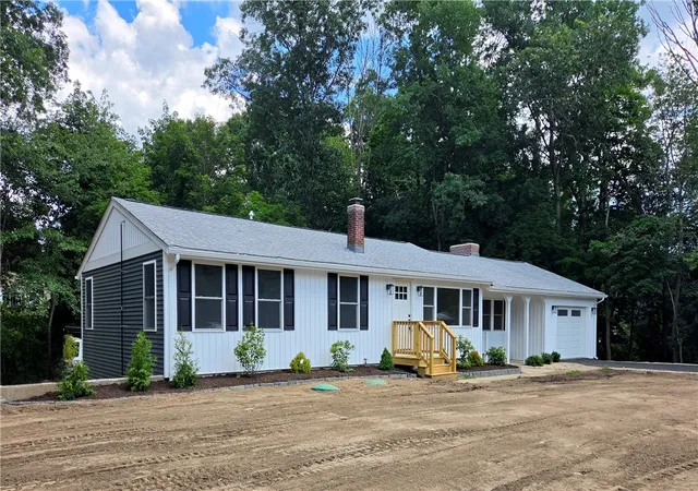Photo 2 of Sale Pending at 513 Knotty Oak Rd, Coventry, RI 02816 | MLS# 1417071 | Listing updated on 2026-09-01