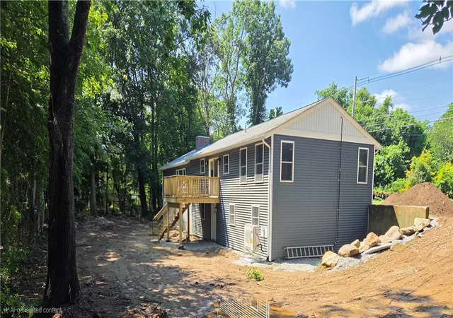 Photo 4 of Sale Pending at 513 Knotty Oak Rd, Coventry, RI 02816 | MLS# 1417071 | Listing updated on 2026-09-01