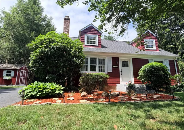 Homes for sale in Cumberland, RI | 3454 Diamond Hill Rd, Cumberland, RI 02864 | MLS# 1416189