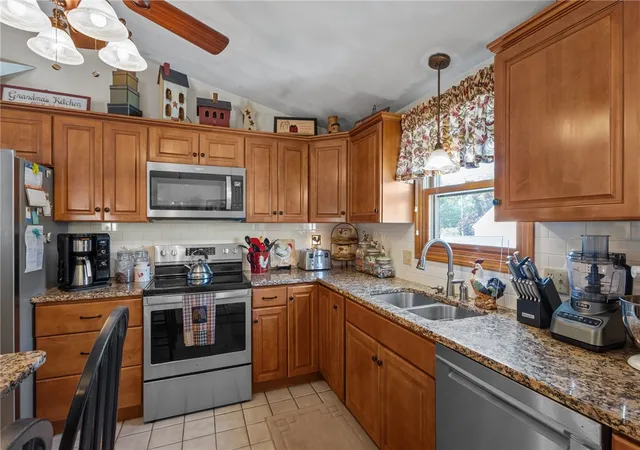 3rd image of 123 Rice Ave, East Providence, RI 02914 | MLS# 1417479
