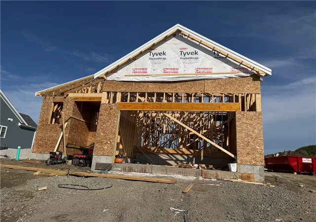 Homes for sale in Portsmouth, RI | 163 Revolution Wy, Portsmouth, RI 02871 | MLS# 1417485