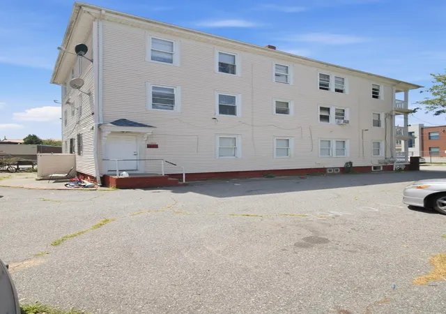 Photo 3 of Sale Pending at 17 Marietta St, Providence, RI 02904 | MLS# 1417490 | Listing updated on 2026-07-15