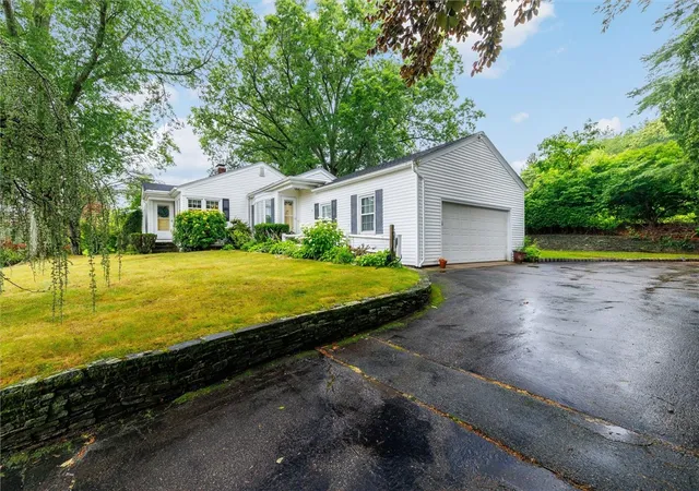 Homes for sale in Cranston, RI | 95 Priscilla Dr, Cranston, RI 02921 | MLS# 1417487