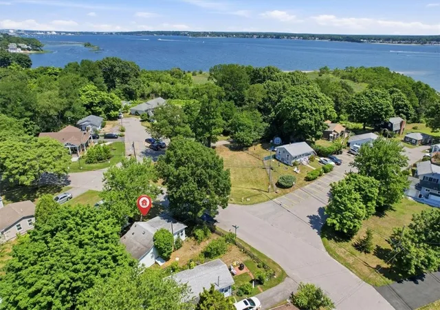 Homes for sale in Warwick, RI | 286 Namquid Dr, Warwick, RI 02888 | MLS# 1417480
