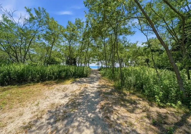 Homes for sale in Warwick, RI | 286 Namquid Dr, Warwick, RI 02888 | MLS# 1417480