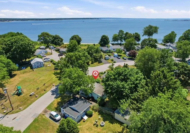 Homes for sale in Warwick, RI | 286 Namquid Dr, Warwick, RI 02888 | MLS# 1417480