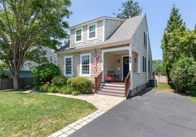 Homes for sale in Barrington, RI | 85 Highland Ave, Barrington, RI 02806 | MLS# 1417382